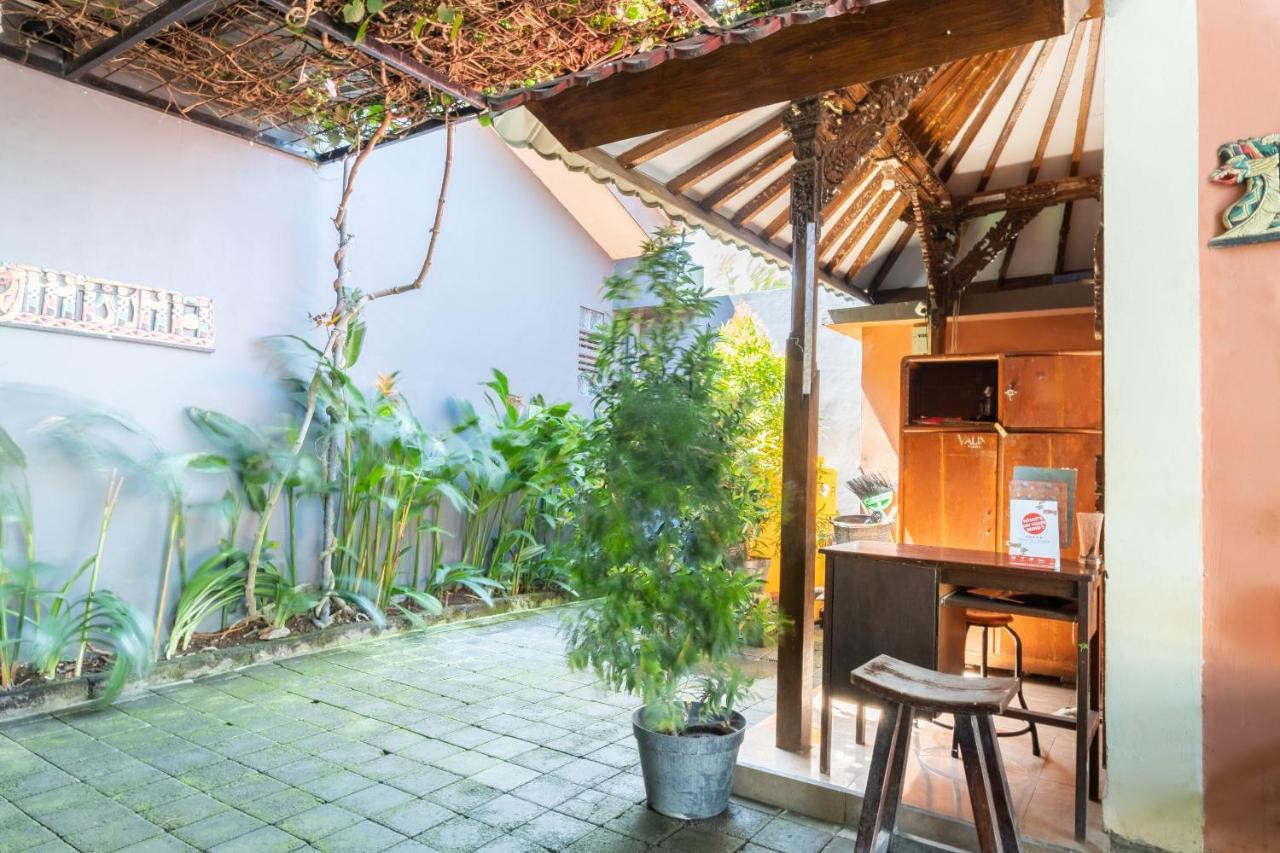 Oyo 3775 Ketut Inn Pesanggaran Exterior foto